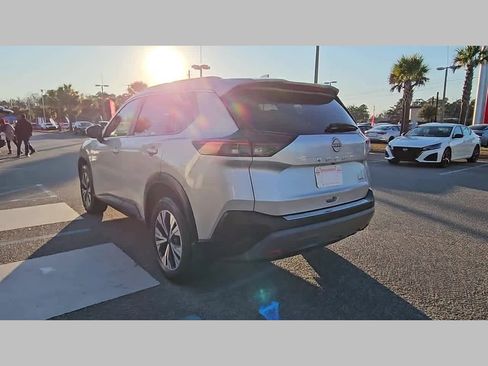 Used 2022 Nissan Rogue SV w/ SV Premium Package image 30