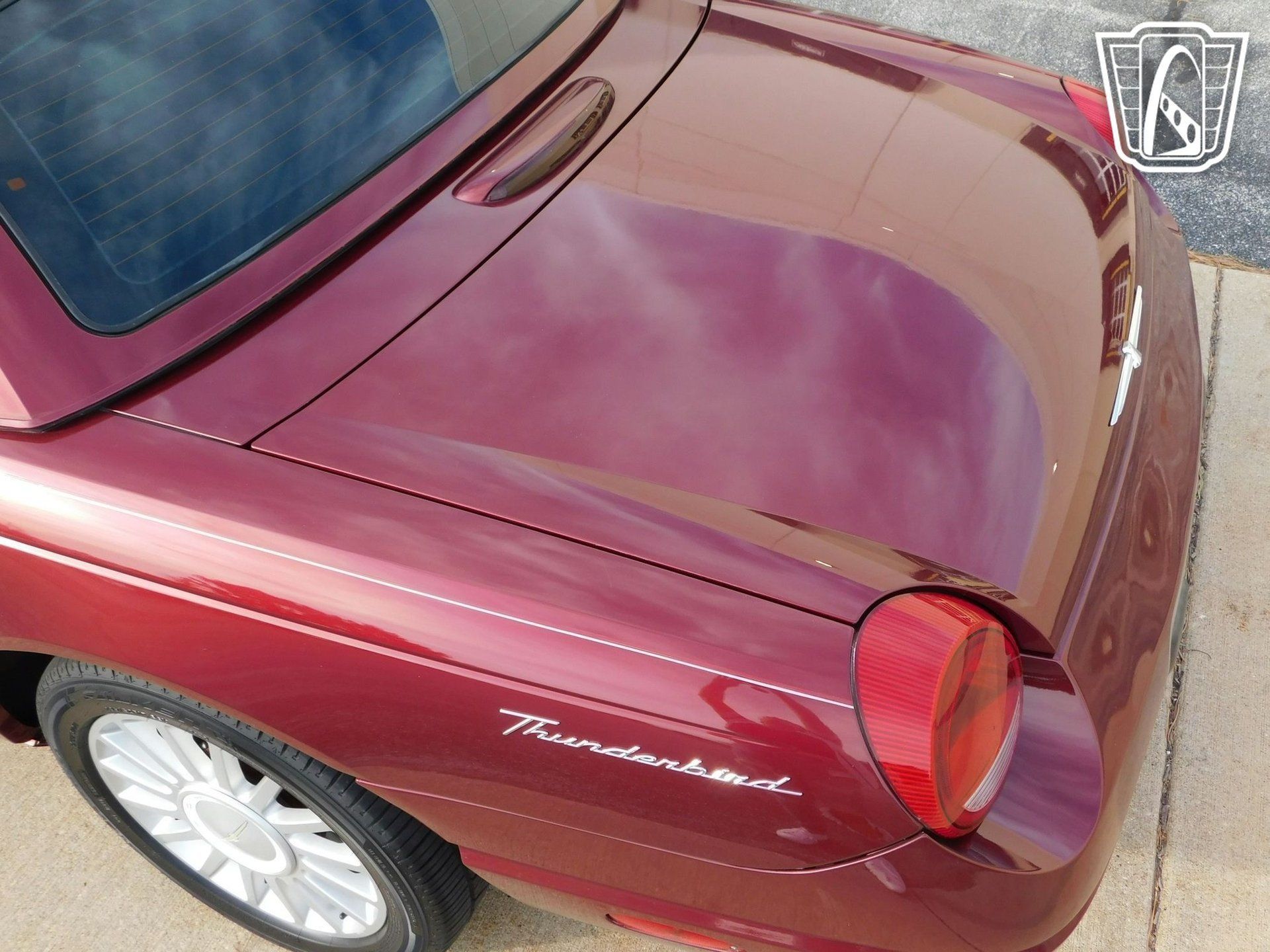 Used 2004 Ford Thunderbird RWD image 40
