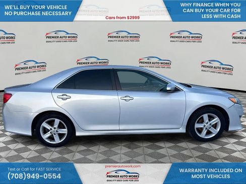 Used 2014 Toyota Camry SE image 8
