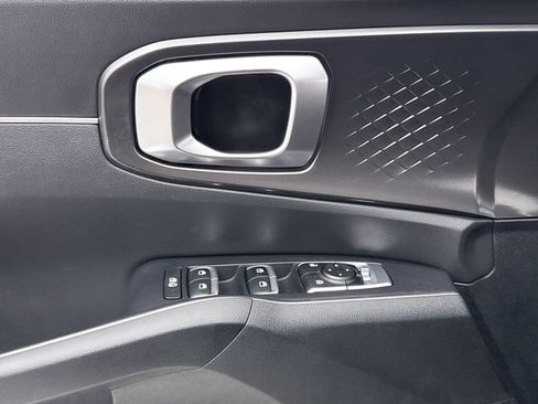 Certified 2023 Kia Sorento LX FWD image 27