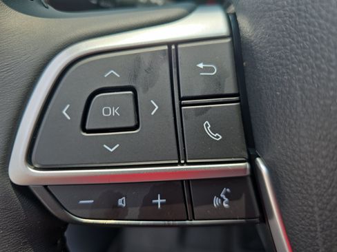 New 2026 Toyota Highlander XLE AWD/4WD image 16