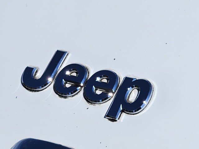 Used 2014 Jeep Cherokee Limited w/ Trailer Tow Group FWD image 30