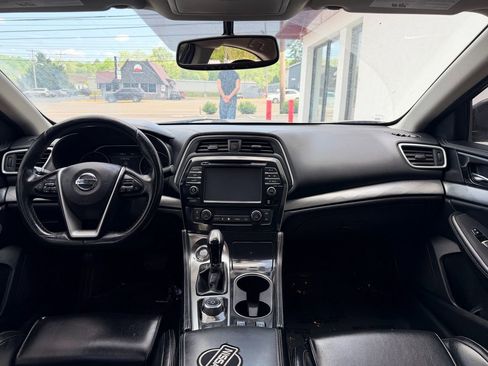 Used 2018 Nissan Maxima 3.5 SV image 18