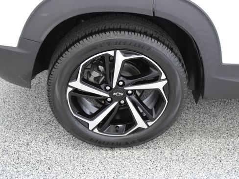 Used 2023 Chevrolet TrailBlazer RS w/ Convenience Package FWD image 6