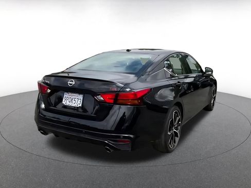 Used 2025 Nissan Altima 2.5 SR FWD image 16