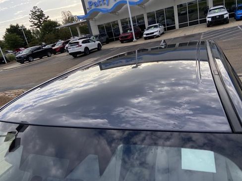Used 2023 Subaru Forester AWD/4WD image 28