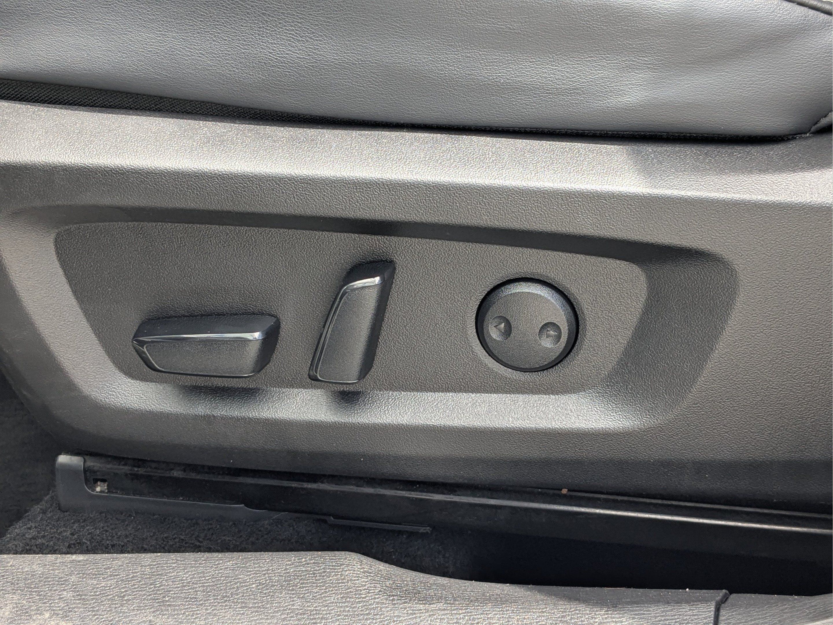 Used 2025 Mitsubishi Outlander SE FWD image 18