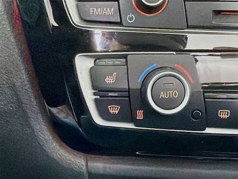 Used 2020 BMW M4 Convertible image 24