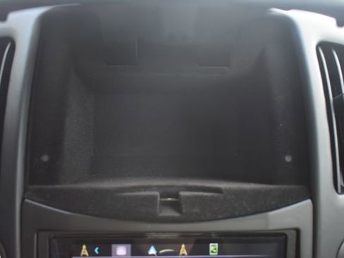 Used 2016 Nissan 370Z Roadster image 25