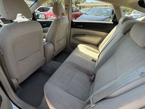 Used 2007 Toyota Prius Touring w/ Pkg 5 FWD image 8