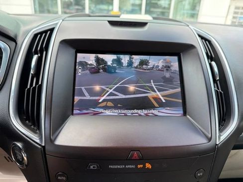 Used 2020 Ford Edge Titanium w/ Equipment Group 301A FWD image 15
