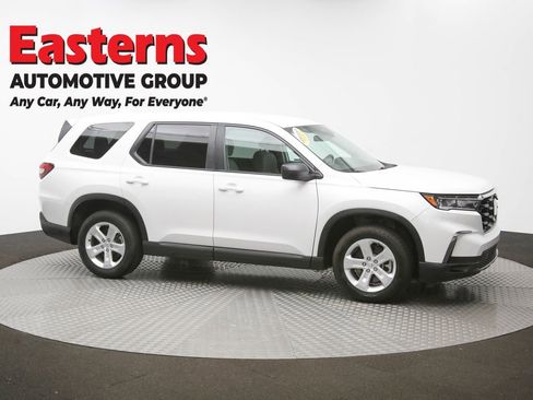 Used 2023 Honda Pilot LX image 47