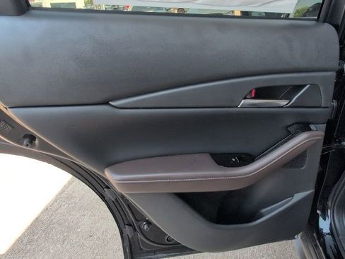 Used 2025 MAZDA CX-30 AWD 2.5 S w/ Premium Package image 9