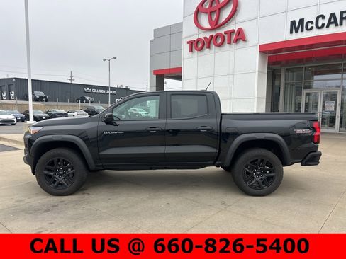 Used 2024 Chevrolet Colorado Trail Boss w/ Technology Package image 6