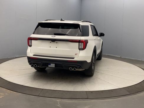 Used 2025 Ford Explorer ST w/ Sun And Sound Package AWD/4WD image 4