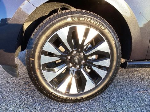 New 2026 Ford Expedition Platinum w/ Driver's Package AWD/4WD image 23