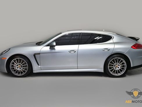 Used 2014 Porsche Panamera S image 5
