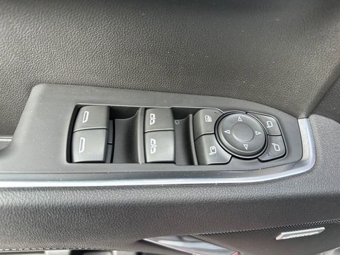 Used 2025 GMC Sierra 1500 SLT w/ SLT Premium Plus Package image 29