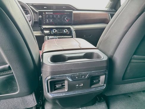 Used 2025 GMC Sierra 1500 Denali Ultimate AWD/4WD image 23