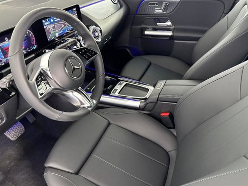 Used 2025 Mercedes-Benz GLA 250 4MATIC image 4