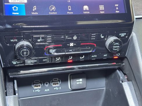 New 2025 Jeep Grand Cherokee Limited w/ Black Appearance Package image 27