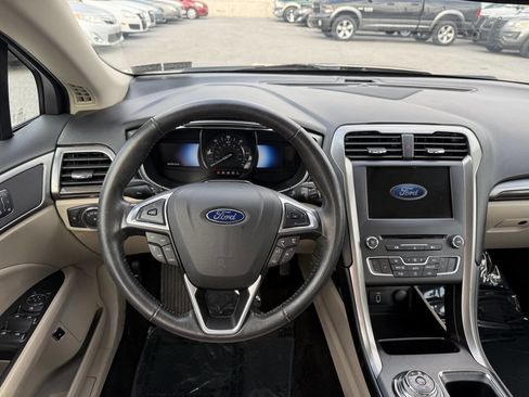 Used 2017 Ford Fusion Energi SE image 14
