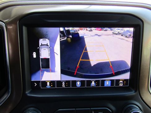 Used 2020 Chevrolet Silverado 3500 High Country image 18