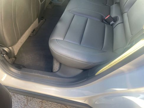 Used 2025 Buick Envista Sport Touring image 24