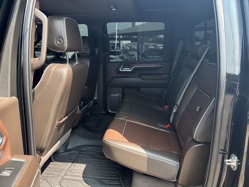 Certified 2024 GMC Sierra 3500 Denali w/ Denali Reserve Package AWD/4WD image 16