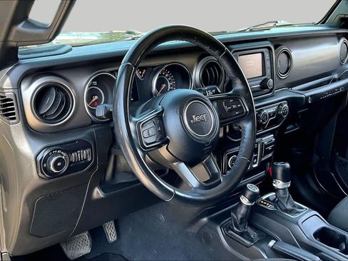 Used 2020 Jeep Wrangler Sport AWD/4WD image 16