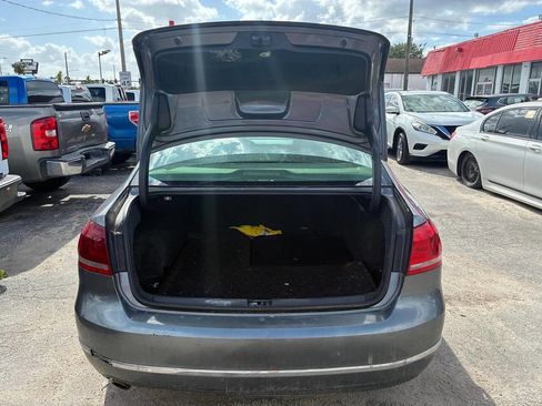 Used 2015 Volkswagen Passat 1.8T SE image 12