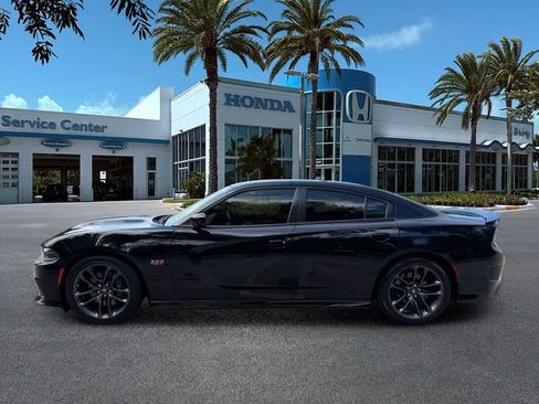 Used 2023 Dodge Charger Scat Pack w/ Plus Group RWD image 5