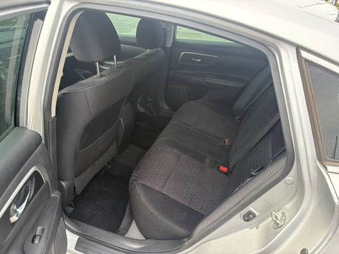 Used 2018 Nissan Altima 2.5 SV FWD image 5