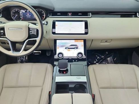 Used 2022 Land Rover Range Rover Velar R-Dynamic S image 19