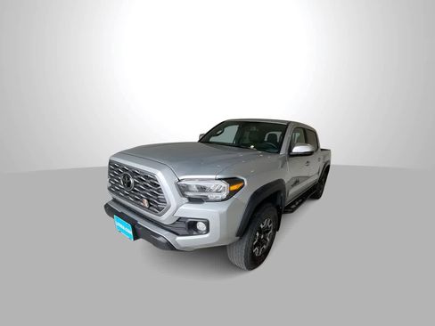 Used 2023 Toyota Tacoma TRD Off-Road w/ TRD Premium Off Road Package AWD/4WD image 4