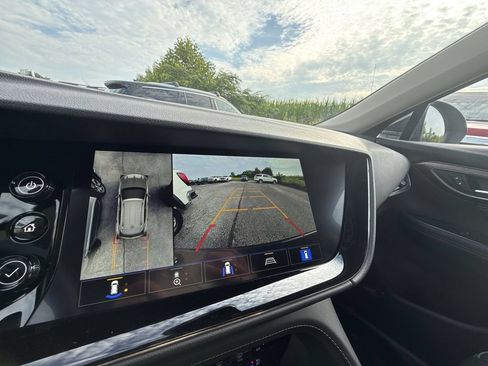 Certified 2023 Buick Envision Avenir FWD image 21
