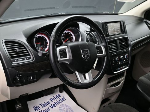 Used 2017 Dodge Grand Caravan SE w/ Power Window Group image 17