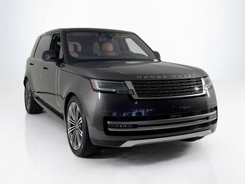Used 2023 Land Rover Range Rover Long Wheelbase SE AWD/4WD image 7