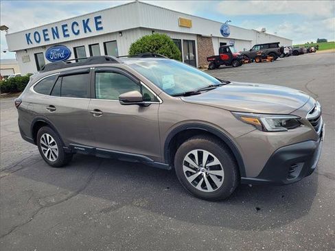 Used 2021 Subaru Outback Premium AWD/4WD image 4