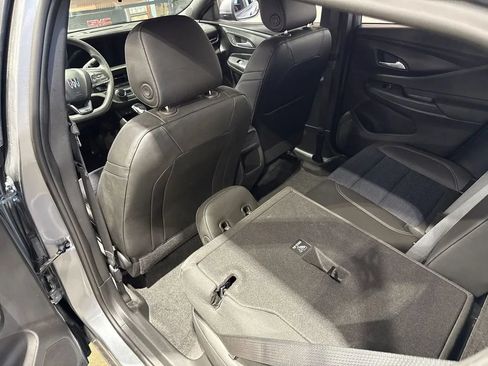 Used 2025 Buick Envista Preferred FWD image 59