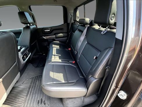 Used 2019 Chevrolet Silverado 1500 LTZ w/ LTZ Convenience Package AWD/4WD image 15