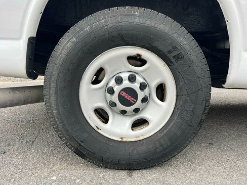 Used 2018 GMC Savana 2500 Extended image 23