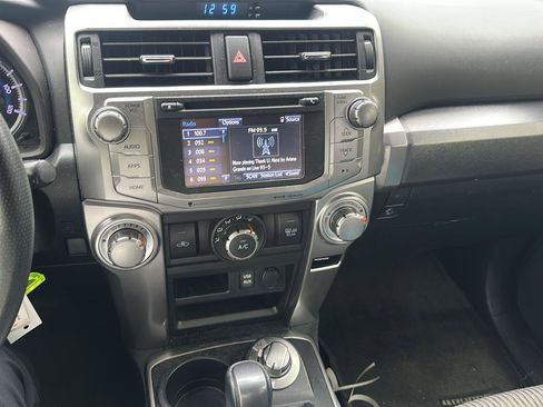 Used 2016 Toyota 4Runner SR5 image 10