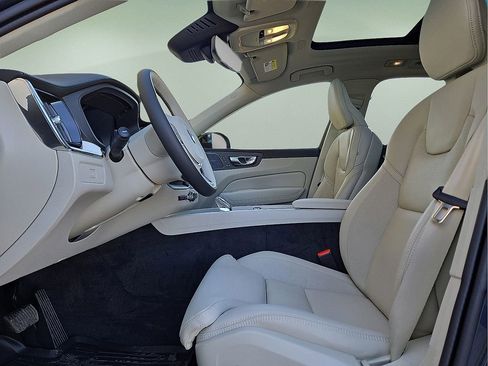 New 2026 Volvo XC60 B5 Ultra w/ Protection Package Premier image 24