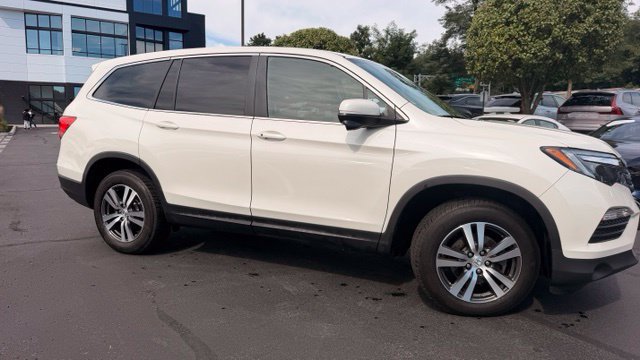 Used 2017 Honda Pilot EX-L image 2