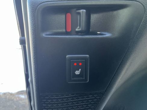 Used 2020 Chrysler Pacifica Touring-L Plus image 40