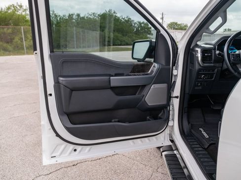 Used 2022 Ford F150 Lariat AWD/4WD image 10