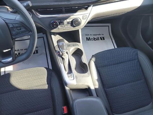 Used 2024 Buick Envista Preferred image 19