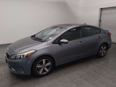 Used 2018 Kia Forte S w/ S Technology Plus Package image 2