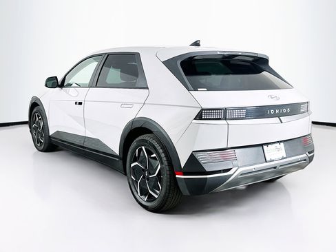 Used 2024 Hyundai Ioniq 5 SEL image 5